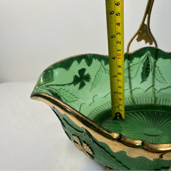 ANTIQUE Bride’s Basket Gilt Glass Bowl with Victorian Silver Plate stand. - Picture 9 of 11